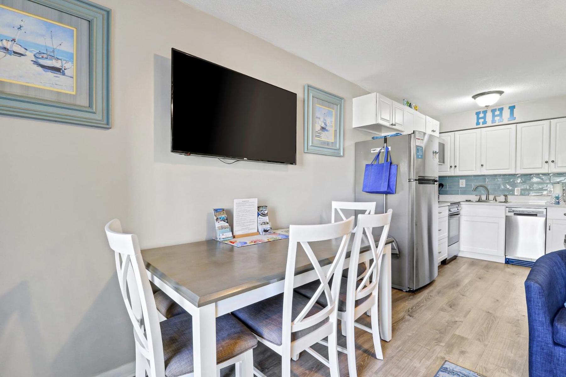 The Breakers #220 Beach Condo, Beautiful Ocean View At Coligny Beach, 4 N Forest Beach Drive Hilton Head, Walk To All Shops Restaurants, Renovated Jan 2024, Vacation Rental Hhi Llc 希爾頓黑德島 外观 照片